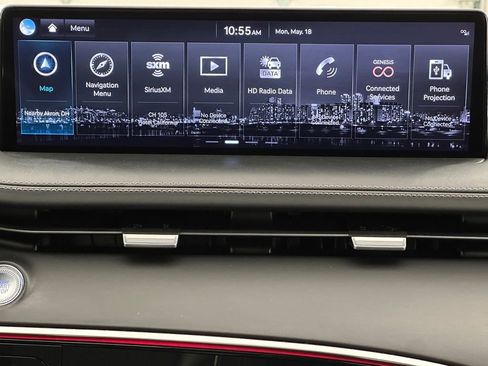 Used 2022 Genesis GV70 3.5T Sport w/ Sport Prestige Package AWD/4WD image 25