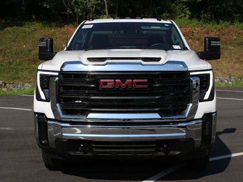 New 2026 GMC Sierra 3500 Pro w/ Convenience Package AWD/4WD image 2