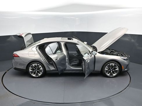 Certified 2026 BMW 530i image 50