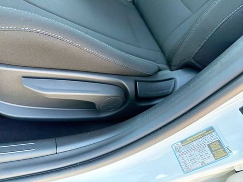 New 2026 Hyundai Elantra SEL FWD image 16