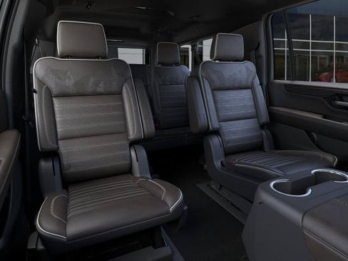 New 2026 GMC Yukon XL Denali Ultimate w/ LPO, Illumination Package AWD/4WD image 17
