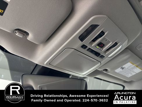 Used 2024 Toyota Highlander XLE image 11