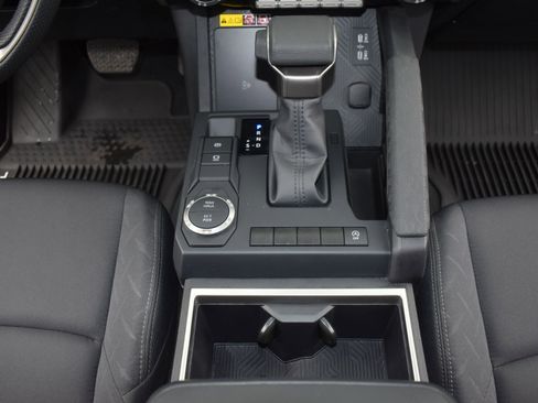 Used 2024 Toyota Tacoma SR5 w/ SR5 Upgrade Package image 19