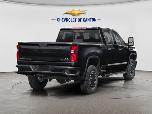 Used 2024 Chevrolet Silverado 2500 High Country w/ High Country Premium Package AWD/4WD image 2