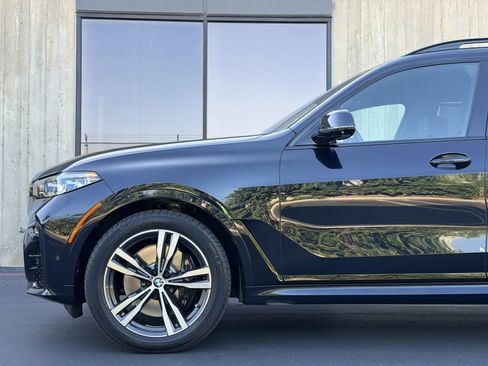 Used 2022 BMW X7 M50i AWD/4WD image 13