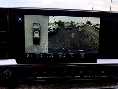 Used 2025 Chevrolet Silverado 1500 LT AWD/4WD image 52