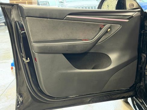 Used 2025 Tesla Model Y Long Range AWD/4WD image 27