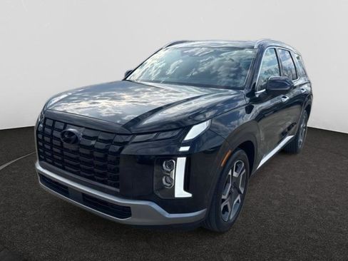 Used 2024 Hyundai Palisade Limited image 3