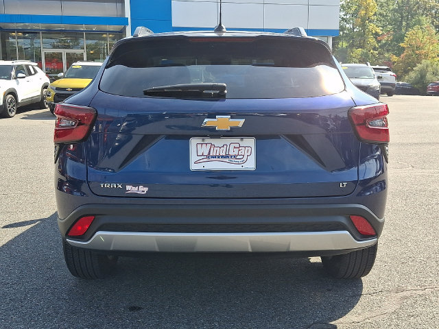 Used 2024 Chevrolet Trax LT w/ Driver Confidence Package FWD image 5