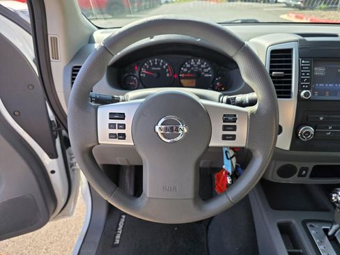 Used 2019 Nissan Frontier S image 14