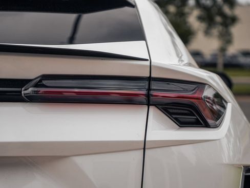 Used 2024 Lamborghini Urus S AWD/4WD image 13