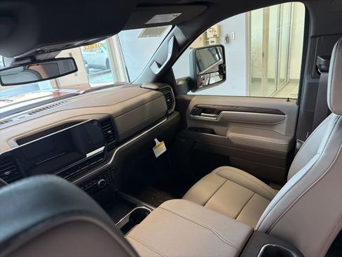 New 2026 GMC Sierra 3500 SLT w/ SLT Premium Package AWD/4WD image 23