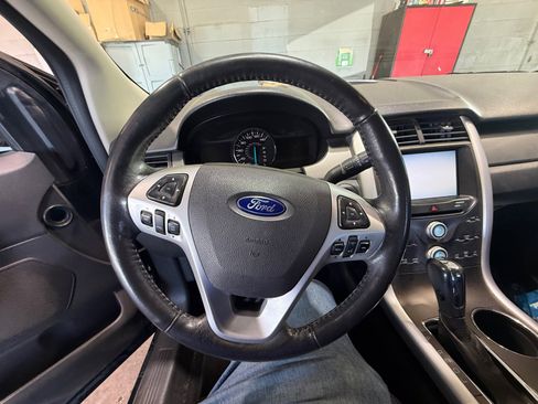 Used 2013 Ford Edge SEL image 9