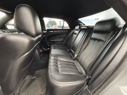 Used 2019 Chrysler 300 S RWD image 12