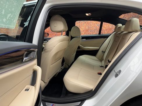 Certified 2022 BMW 540i xDrive w/ M Sport Package image 23