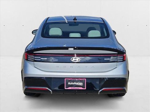 New 2025 Hyundai Sonata SEL image 6
