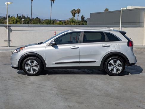 Used 2019 Kia Niro LX FWD image 9