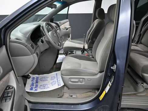Used 2008 Toyota Sienna LE FWD image 27