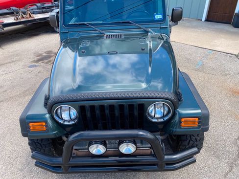 Used 2004 Jeep Wrangler X w/ Wheel Plus Group AWD/4WD image 42