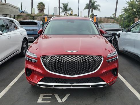 Certified 2023 Genesis GV70 2.5T w/ Advanced Package AWD/4WD image 2