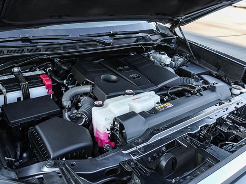 Used 2024 Toyota Tundra Limited image 25