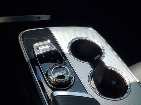Certified 2024 Cadillac Lyriq Tech RWD image 35