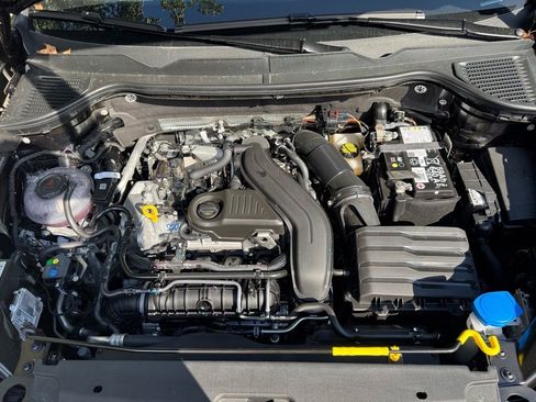 New 2025 Volkswagen Taos S image 10