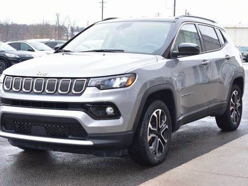Used 2022 Jeep Compass Limited image 12