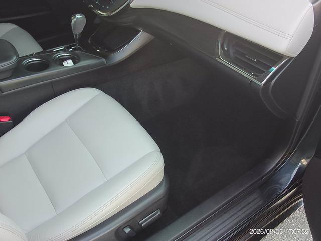 Used 2017 Toyota Avalon XLE Premium w/ Carpet Mat Package FWD image 18