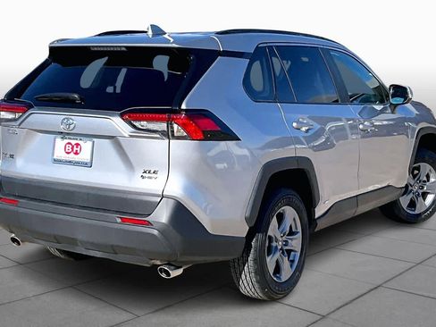 Used 2025 Toyota RAV4 XLE image 12