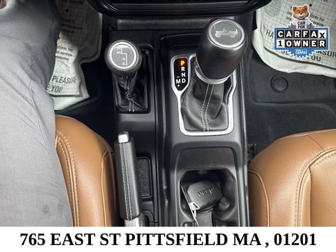 Used 2021 Jeep Wrangler Unlimited Sahara w/ Cold Weather Group AWD/4WD image 18