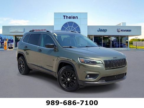 Used 2021 Jeep Cherokee Latitude Lux w/ Comfort/Convenience Group AWD/4WD image 1