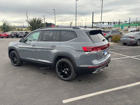 New 2026 Volkswagen Atlas SE image 3
