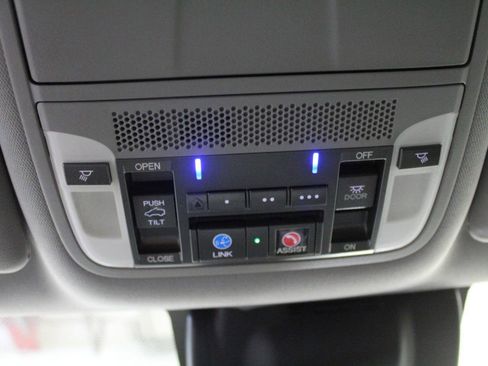 Used 2017 Acura MDX SH-AWD w/ Technology Package image 13