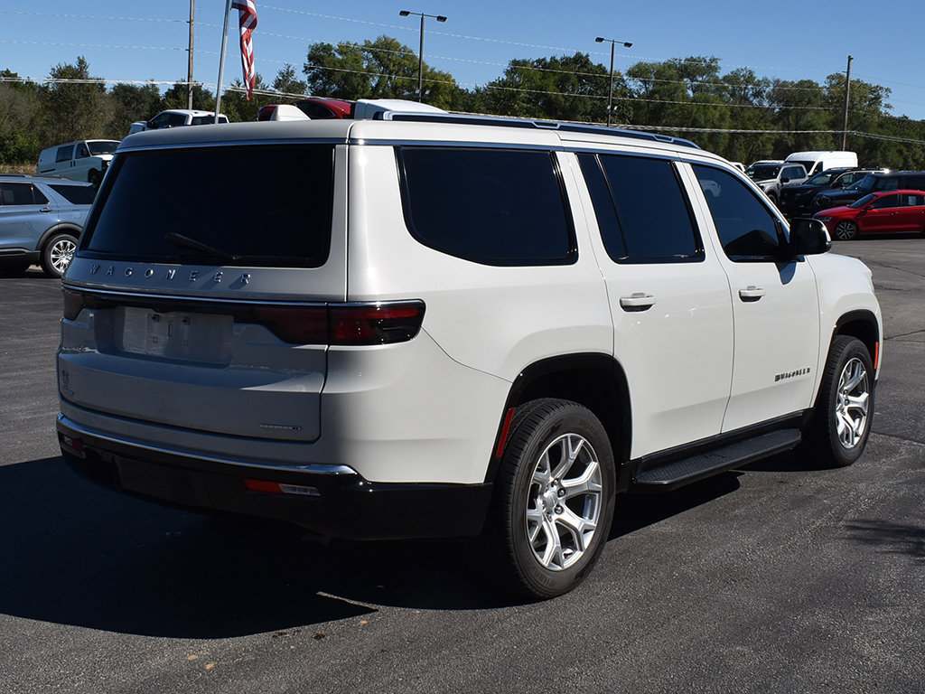 Used 2022 Jeep Wagoneer Series I w/ Premium Group I AWD/4WD image 4