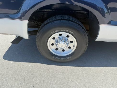 Used 1999 Ford F250 XLT RWD image 16