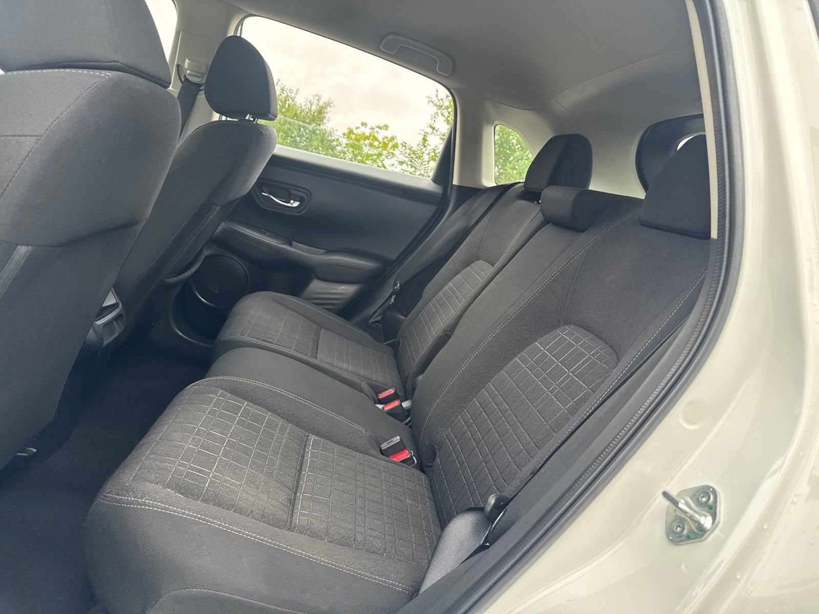 Used 2024 Honda HR-V LX image 15