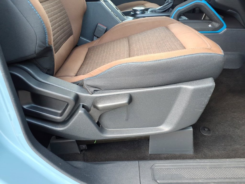 Used 2022 Ford Bronco Outer Banks AWD/4WD image 13