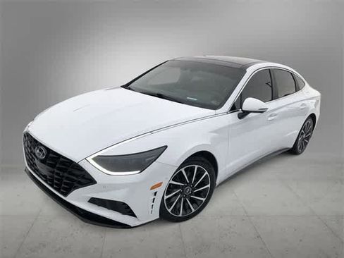 Used 2021 Hyundai Sonata Limited w/ Preferred Accessory Package image 2