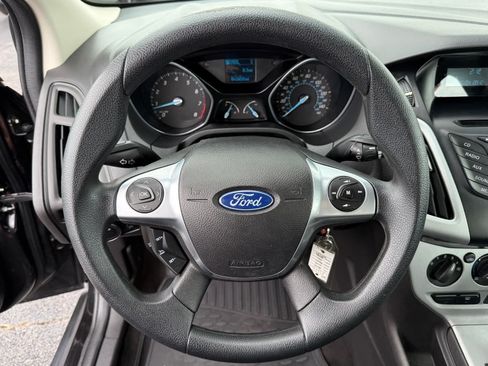 Used 2012 Ford Focus SE FWD image 14
