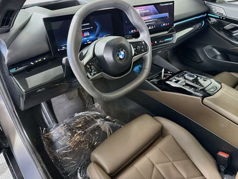 Used 2024 BMW 530i w/ Premium Package RWD image 23