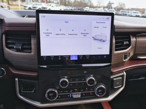 Used 2022 Ford Expedition Limited image 23