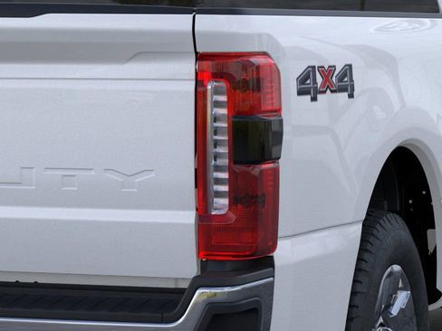 New 2025 Ford F350 Lariat w/ Chrome Package image 21