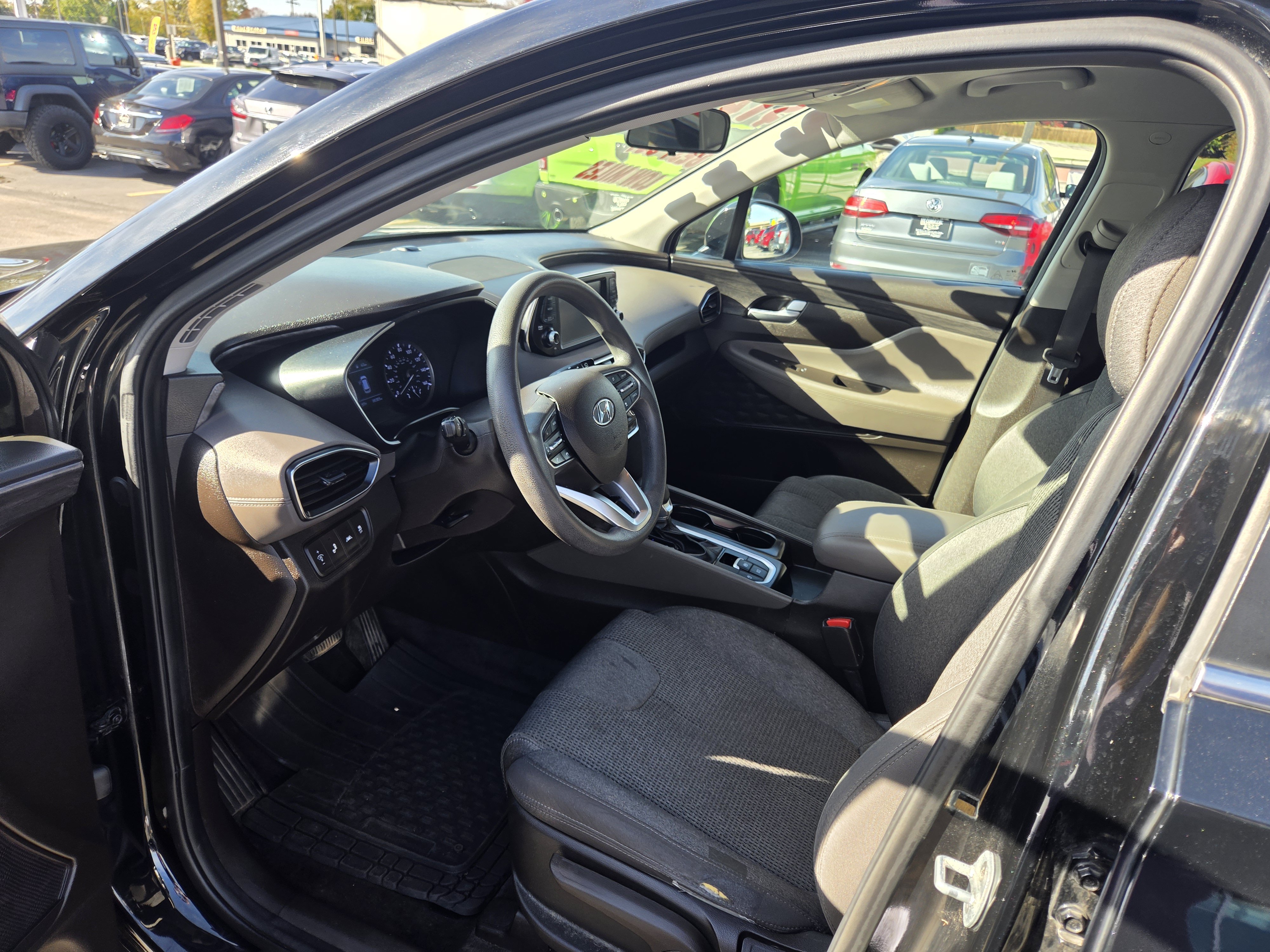 Used 2019 Hyundai Santa Fe SE FWD image 4