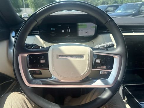 Used 2025 Land Rover Range Rover Long Wheelbase SE AWD/4WD image 28