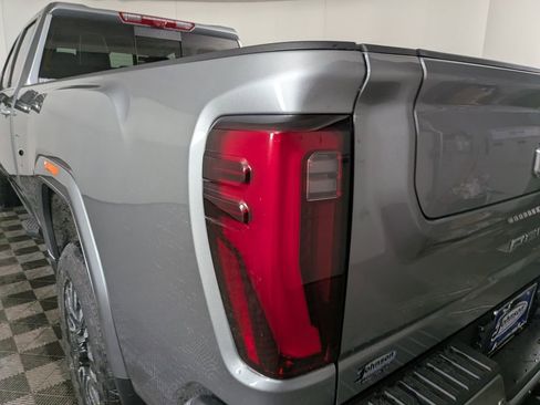 New 2026 GMC Sierra 3500 Denali Ultimate image 9