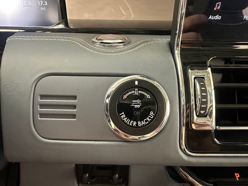Used 2023 Lincoln Navigator Black Label AWD/4WD image 37
