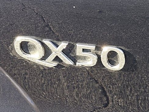 Used 2023 INFINITI QX50 Luxe FWD image 31