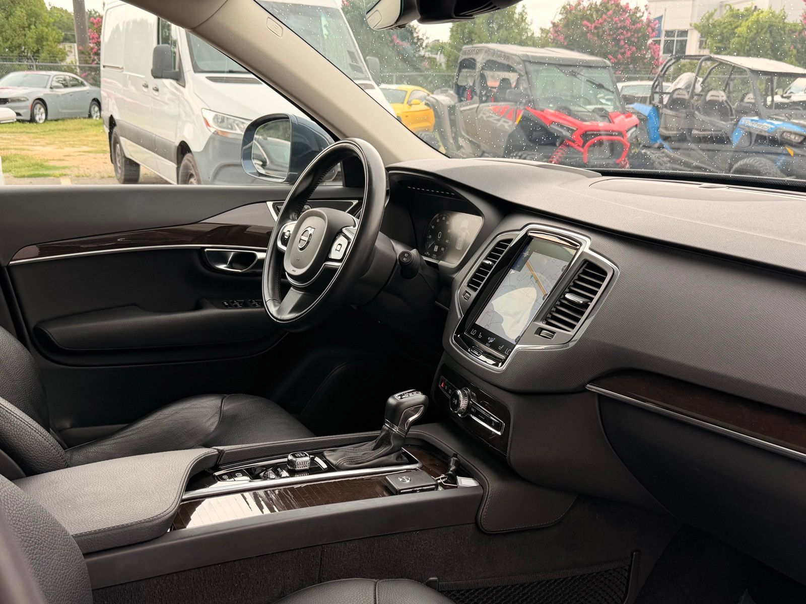 Used 2019 Volvo XC90 T6 Momentum w/ Advanced Package AWD/4WD image 22