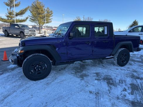 New 2026 Jeep Gladiator Sport image 15